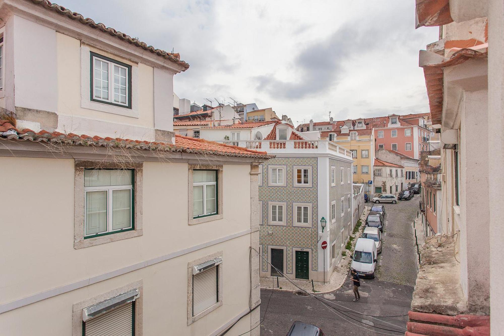 Principe Real 2 Bedrooms 2 Bathrooms, Air-con, Wi-fi, 3rd Floor Apartment